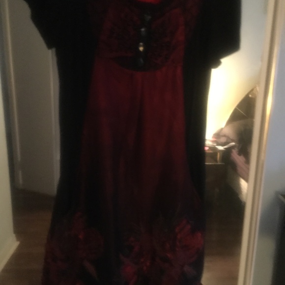 Evening dresses - Picture 5 of 6